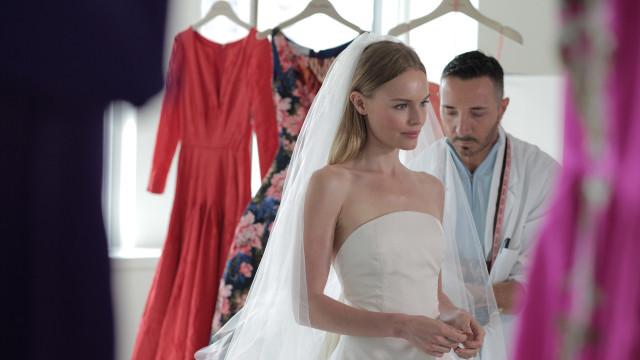 Prueba del vestido de novia de Kate Bosworth en el taller de Oscar de la Renta