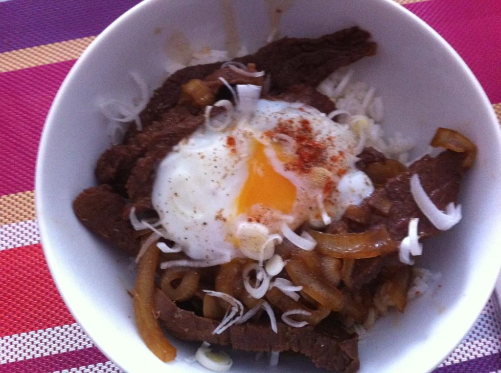 Gyudon hecho en casa con huevo a baja temperatura