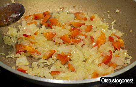 Pasta con pollo y setas shitake
