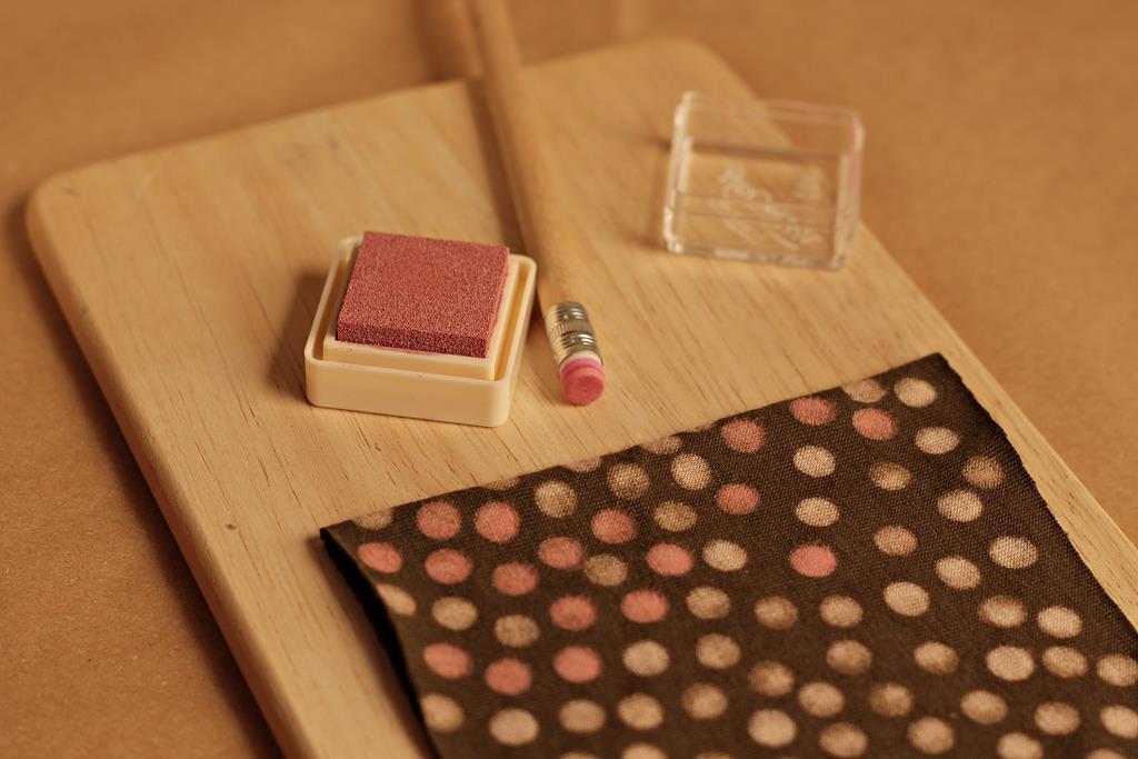 lunares de lejia y lunares con tinta