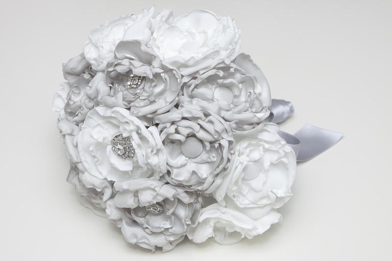 Ramo de novia en tela de dos colores