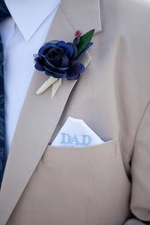 pañuelo bordado para el padre de la novia