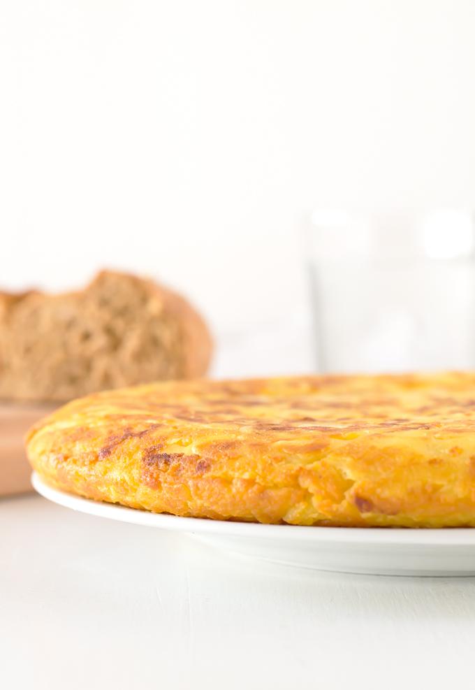 Tortilla de Patatas Vegana | danzadefogones.com