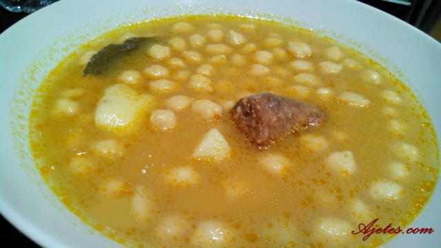 cocido de garbanzos