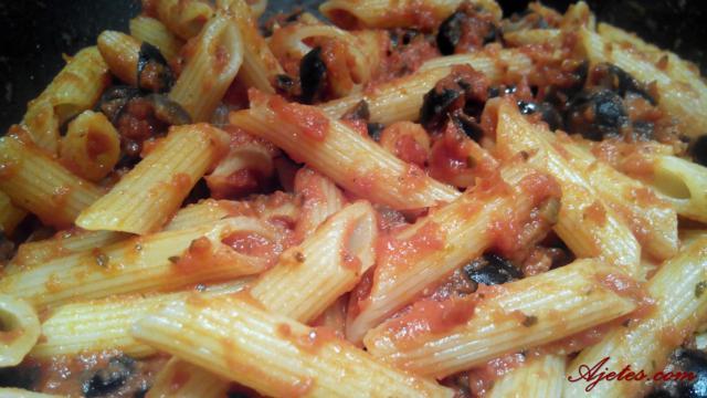 pasta con salsa putanesca