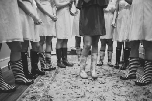 colores-de-boda-damas-honor-botas-agua