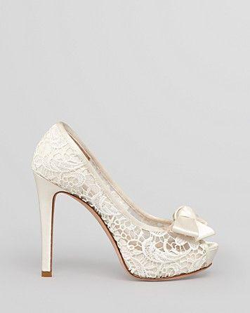 Zapatos de encaje de Joan & David