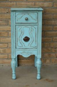 mesita envejecita reciclada mapa decoupage chalk paint