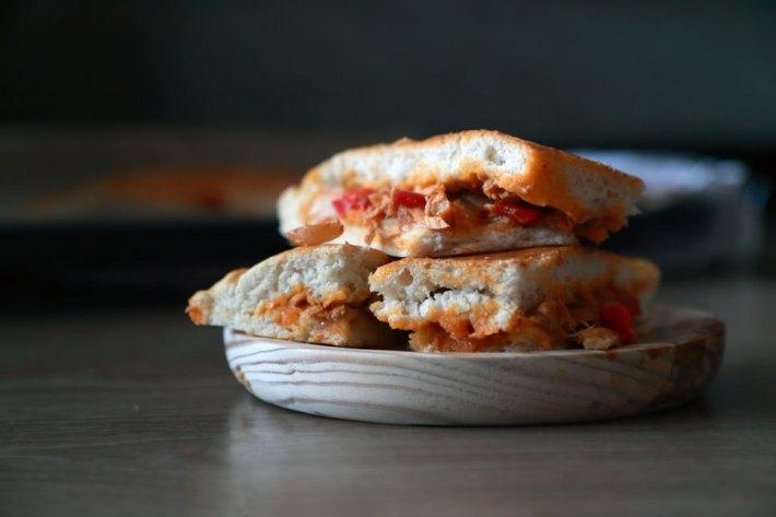 Empanada gallega de atún