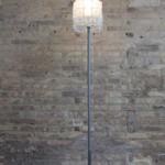 Cómo realizar una lámpara reciclando 45 botellas de plástico pequeñas - Lamp made out of 45 recycled plastic bottles Reciclado Creativo Rosa Montesa