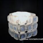Cómo realizar una lámpara reciclando 45 botellas de plástico pequeñas - Lamp made out of 45 recycled plastic bottles Reciclado Creativo Rosa Montesa