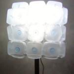 Cómo realizar una lámpara reciclando 45 botellas de plástico pequeñas - Lamp made out of 45 recycled plastic bottles Reciclado Creativo Rosa Montesa