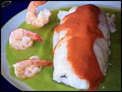 Merluza-dos-salsas-con-langostinos-004