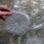 Lámpara con garrafas plástico reciclado -botellas de plástico- Lamps out of recycled plastic bottles