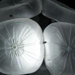 Lámpara con garrafas plástico reciclado -botellas de plástico- Lamps out of recycled plastic bottles