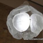 Lámpara con garrafas plástico reciclado -botellas de plástico- Lamps out of recycled plastic bottles RecicladoCreativo