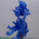 #BlaueBlumen - Flores azules - Blue Flowers @design101 - Blaue Blumen Made with recycled plastic bottles Blue lilies made with recycled plastic bottles Lirios azules realizados reciclando botellas de plástico #BlaueBlumen #design101 Flores azules ? Blue Flowers ? Blaue Blumen ? http://www.youtube.com/watch?v=uQz1RwS_29g