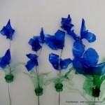 #BlaueBlumen - Flores azules - Blue Flowers @design101 - Blaue Blumen Made with recycled plastic bottles Blue lilies made with recycled plastic bottles Lirios azules realizados reciclando botellas de plástico #BlaueBlumen #design101 Flores azules ? Blue Flowers ? Blaue Blumen ? http://www.youtube.com/watch?v=uQz1RwS_29g