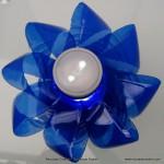 Lámpara realizada reciclando una garrafa y una botella de plástico - Two plastic bottles lamp - Reciclado Creativo - Rosa Montesa