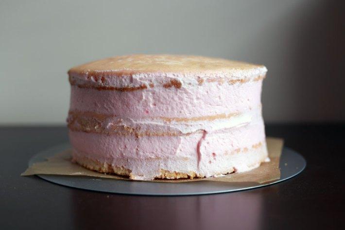 Tarta de rosas antes de decorar