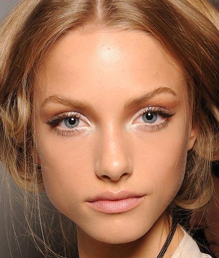 como maquillarme los ojos, ojos pequeños, agrandar mirada, agrandar ojos