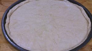 Coca de acelgas con masa casera