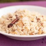 Arroz pilaf con pasas y almendras