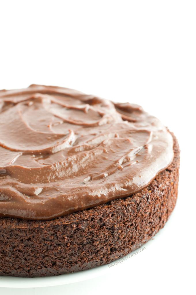 Tarta vegana de chocolate y naranja - danzadefogones.com