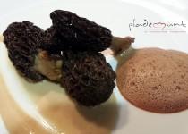 #colmenillas con salsa de foie y aire de cacao