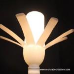 Cómo hacer una lámpara con botellas de yogourt - Reciclado Creativo. Rosa Montesa