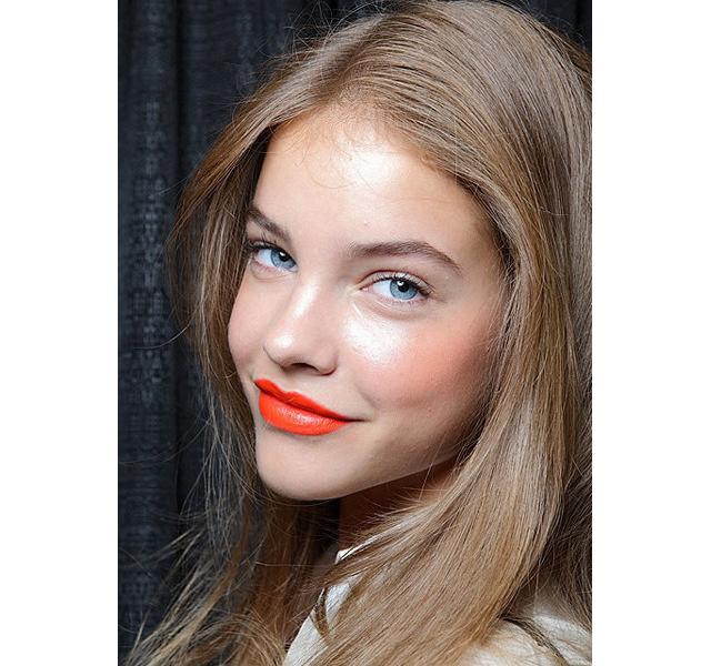tendencia_maquillaje_2014_labios_naranjas