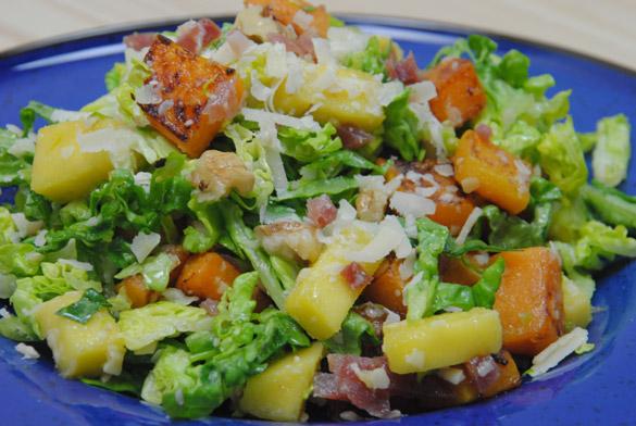 Una riquísima receta fácil y rápida de mango, calabaza asada y con lechuga, ademas de fresca tienes unos sabores fabulosos.