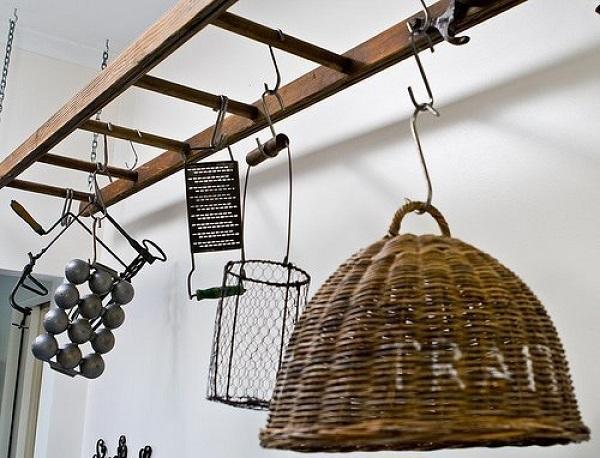 decorar con escaleras antiguas 34