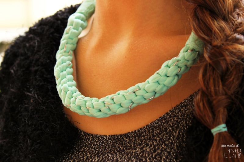 como hacer un collar de trapillo