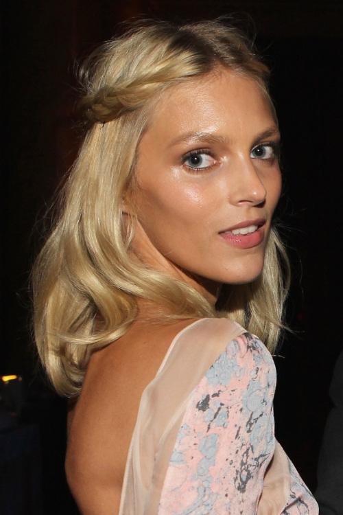 modelos_e_it_girls_ponen_de_moda_la_media_melena_685796446_800x1200