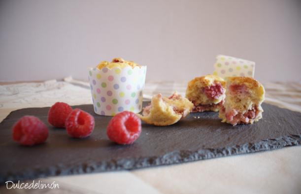 Pastelitos de requesón y frambuesas sin azúcar