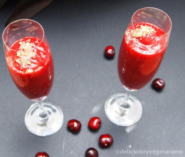 batido mango remolacha y cerezas