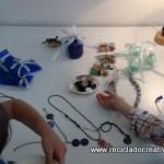 Con motivo de la celabración del Día Mundial del Reciclaje, hemos organizado una exposición de objetos realizados con material reciclado. Una segunda oportunidad para lo que muchas personas tiran a la basura. m On the 17th of May, we had an exhibition of creative objects made out of recycled material. A second time to items that others discard.