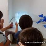 Con motivo de la celabración del Día Mundial del Reciclaje, hemos organizado una exposición de objetos realizados con material reciclado. Una segunda oportunidad para lo que muchas personas tiran a la basura. m On the 17th of May, we had an exhibition of creative objects made out of recycled material. A second time to items that others discard.