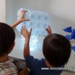 Con motivo de la celabración del Día Mundial del Reciclaje, hemos organizado una exposición de objetos realizados con material reciclado. Una segunda oportunidad para lo que muchas personas tiran a la basura. m On the 17th of May, we had an exhibition of creative objects made out of recycled material. A second time to items that others discard.