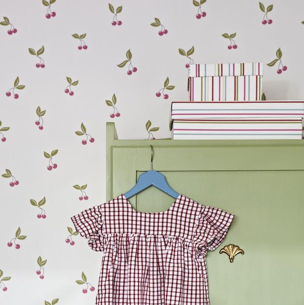 papel-pintado-con-cerezas