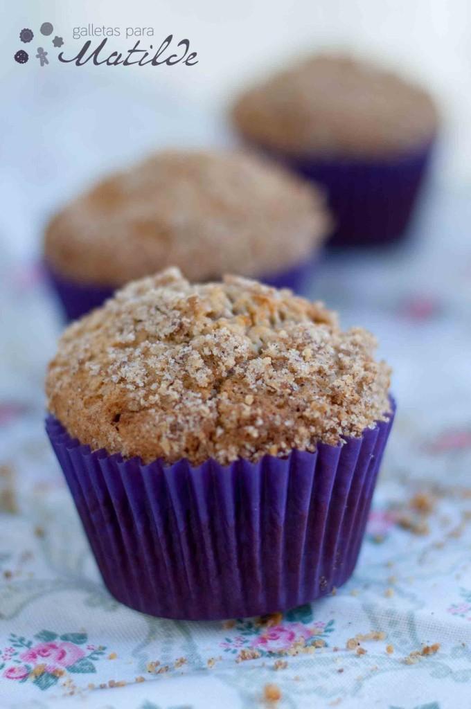 Muffins de nuez con streusel de nuez