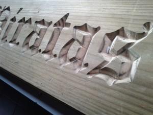 Grabado Letras goticas CNC Casera