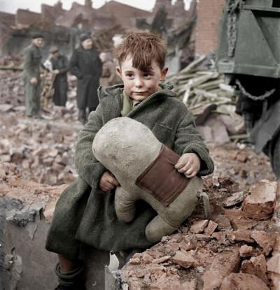 niño-londres-1945