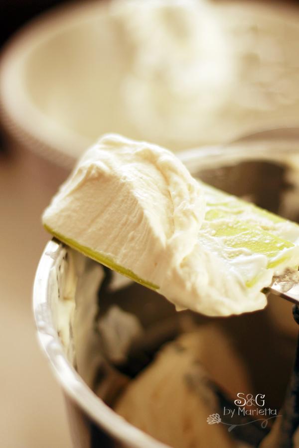 Degustabox, Receta infusionada, nata (crema de leche) infusionada, Canela, infusión de canela, Sweets and Gifts, Marietta, biscuit de canela, fresas, postres de canela, helado de canela, helado, nata montada (crema de leche)