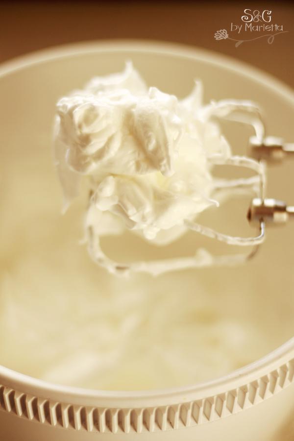 Degustabox, Receta infusionada, nata (crema de leche) infusionada, Canela, infusión de canela, Sweets and Gifts, Marietta, biscuit de canela, fresas, postres de canela, helado de canela, helado, claras montadas