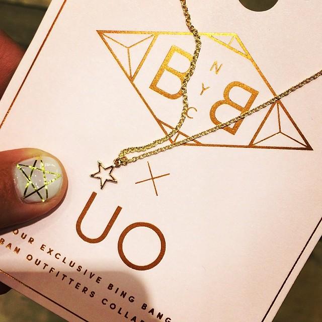 uñas-originales-doradas-adoraideas