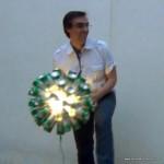 Lámpara realizada con 50 botellas de cerveza recicladas. #yotambienquierouna Reciclado Creativo. Rosa Montesa