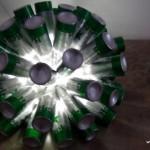 Lámpara realizada con 50 botellas de cerveza recicladas. #yotambienquierouna Reciclado Creativo. Rosa Montesa
