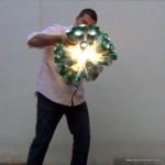 Lámpara realizada con 50 botellas de cerveza recicladas. #yotambienquierouna Reciclado Creativo. Rosa Montesa